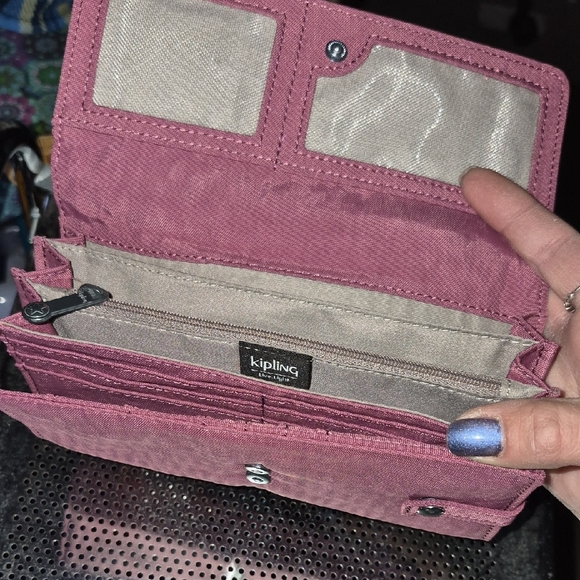 NWOT Kipling Mauve Wallet - Picture 3 of 4